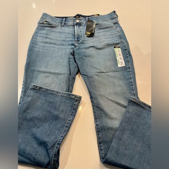 NEW Lee Flex Motion Mid Rise Bootcut Jeans- 16 - Picture 5 of 8